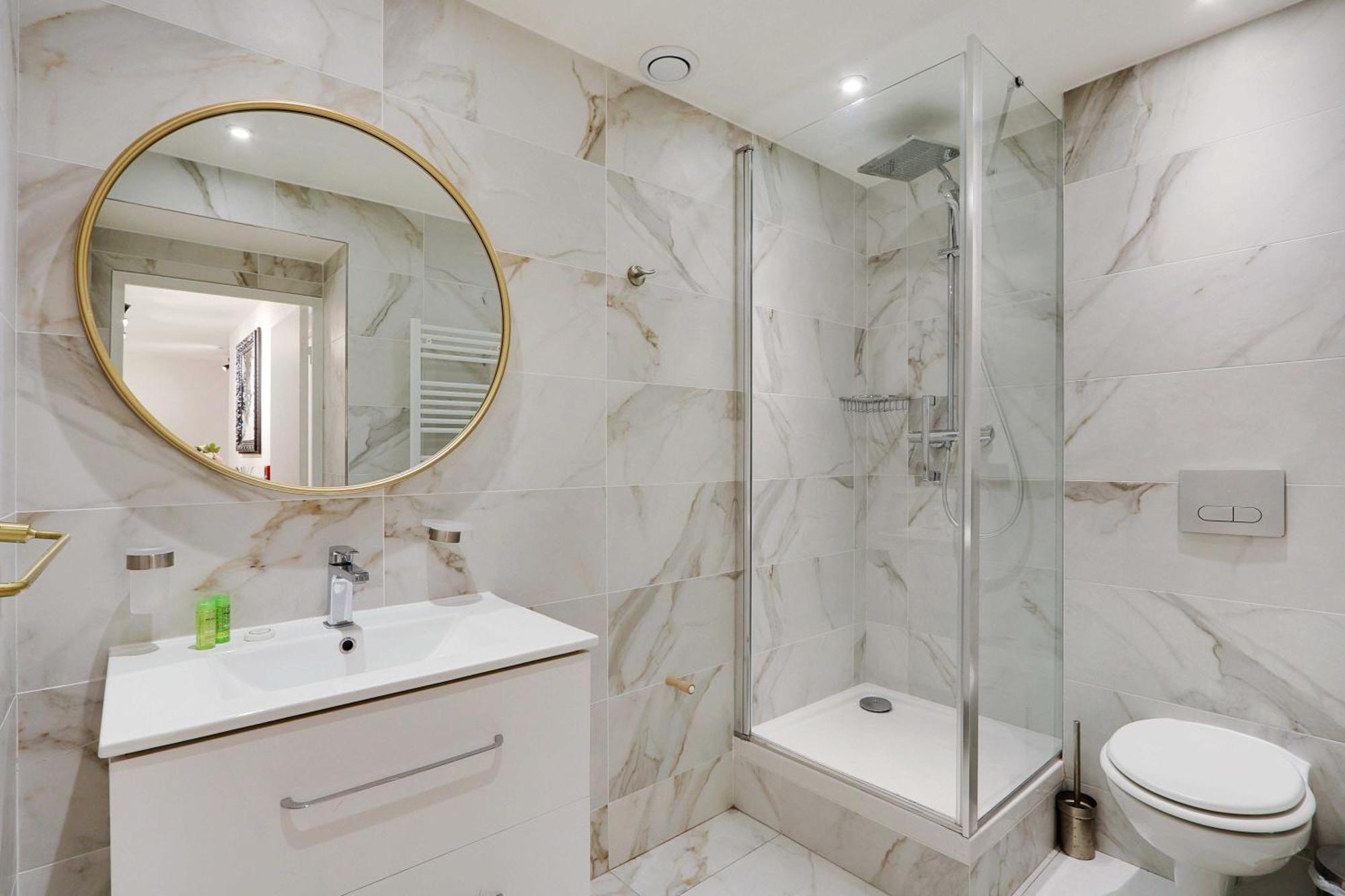 Intimate Apartment With Air Conditioner & Jacuzzi 2Br 6P Montmartre Paris Bagian luar foto